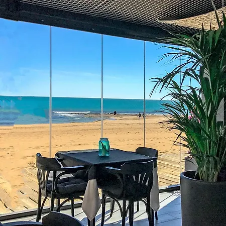 Lloyds Club Aparthotel 3*