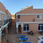 Lloyds Club Aparthotel 3*